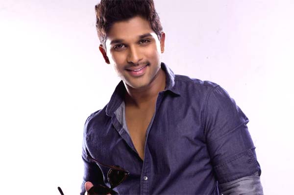 allu arjun,harika and haasina creations,son of satyamurthy movie,malayalam  బన్నీకి షాక్‌ ఇచ్చిన మలయాళీ ప్రేక్షకులు!